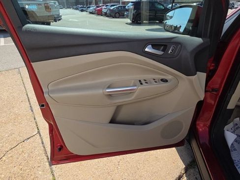 Used 2014 Ford Escape SE w/ Equipment Group 201A AWD/4WD image 21