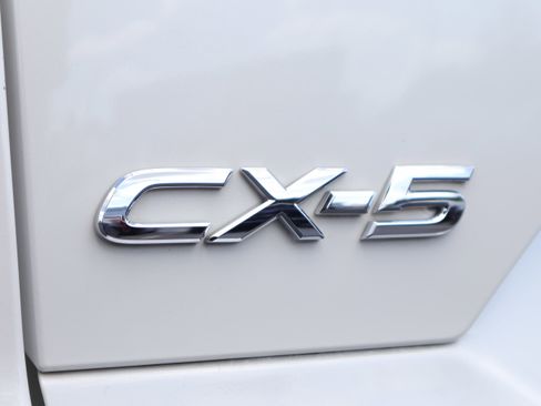 Used 2018 MAZDA CX-5 Touring image 37