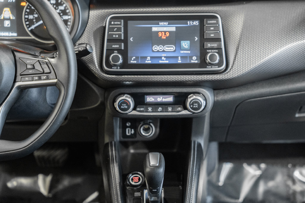 Used 2020 Nissan Kicks SV FWD image 18