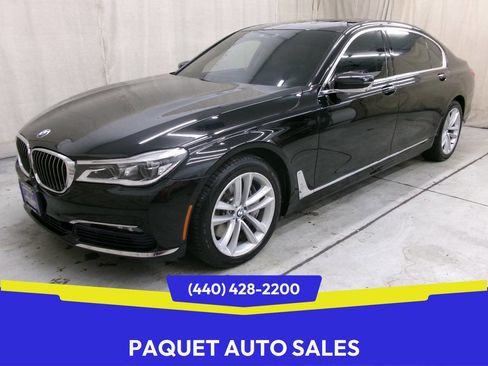 Used 2016 BMW 750i xDrive AWD/4WD image 1