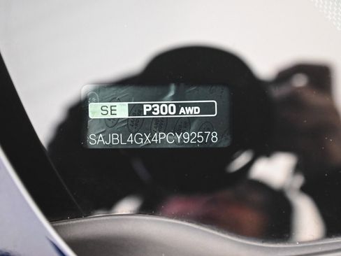 Used 2023 Jaguar XF R-Dynamic SE image 14