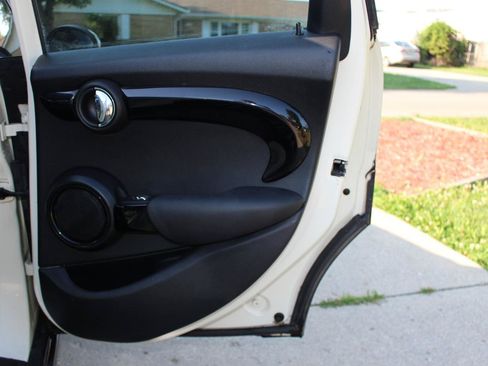Used 2019 MINI Cooper S w/ Storage Package FWD image 33