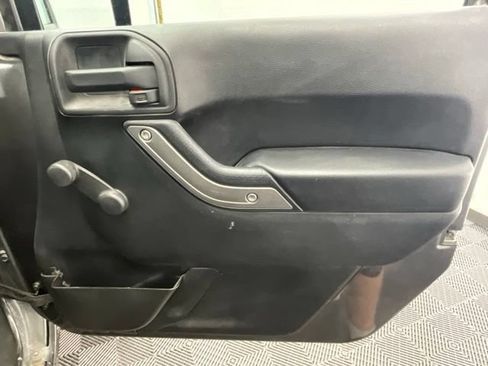 Used 2014 Jeep Wrangler Sport AWD/4WD image 12