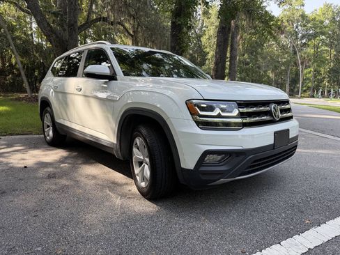 Used 2018 Volkswagen Atlas SE AWD/4WD image 2