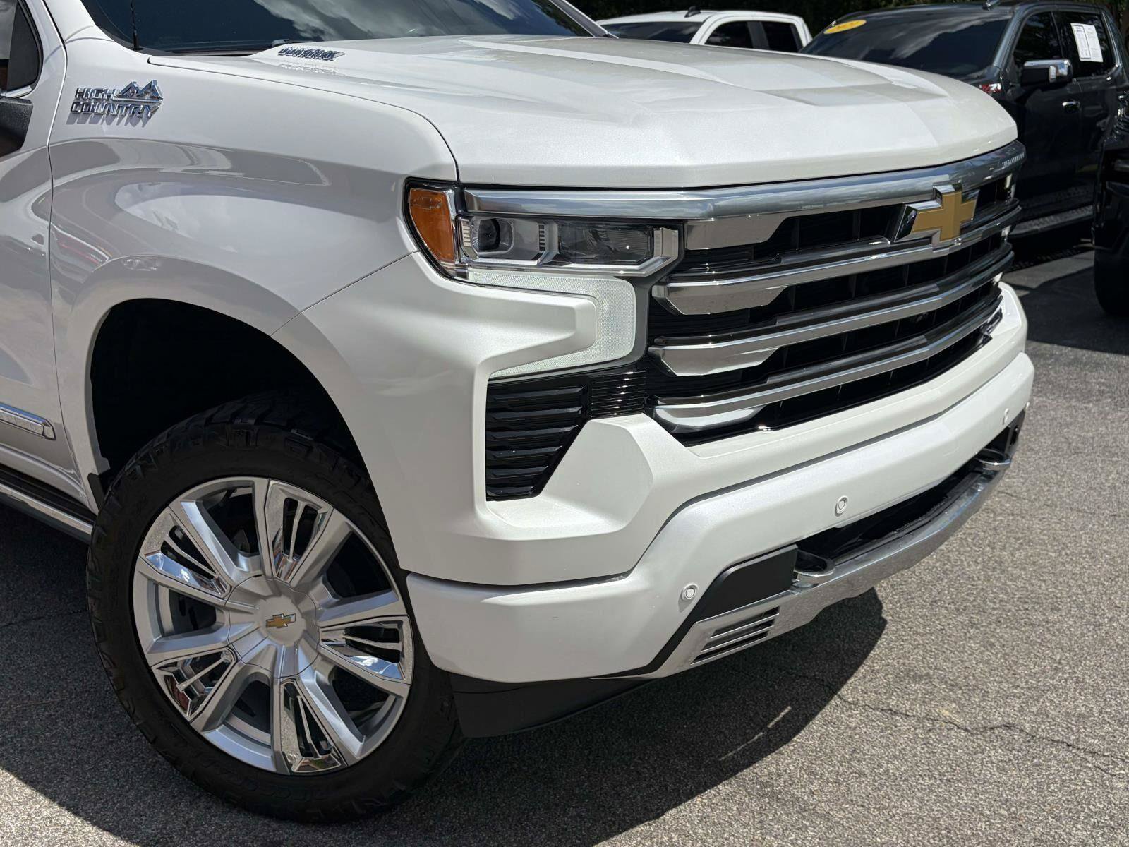 Used 2023 Chevrolet Silverado 1500 High Country RWD image 29
