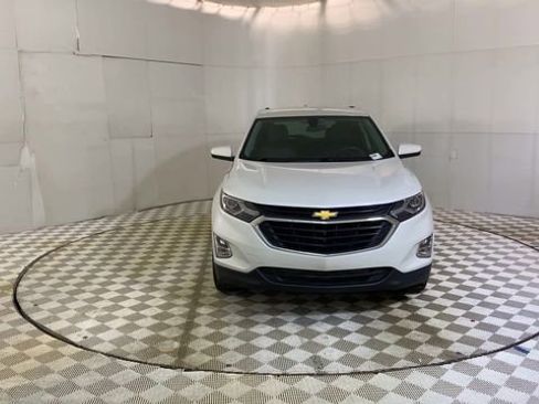 Used 2019 Chevrolet Equinox LT image 3