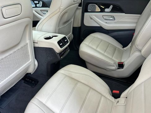 Used 2020 Mercedes-Benz GLS 580 4MATIC image 29