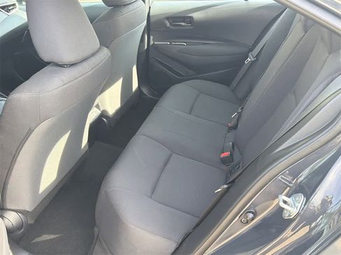Used 2025 Toyota Corolla LE image 17