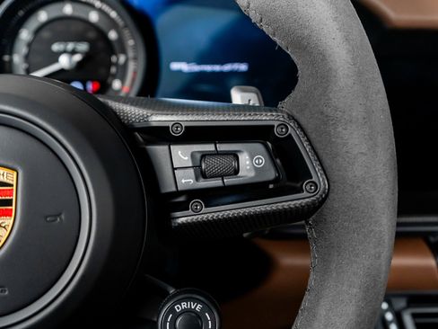 Used 2024 Porsche 911 Carrera 4 GTS image 41