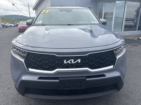 Used 2023 Kia Sorento LX AWD/4WD image 8