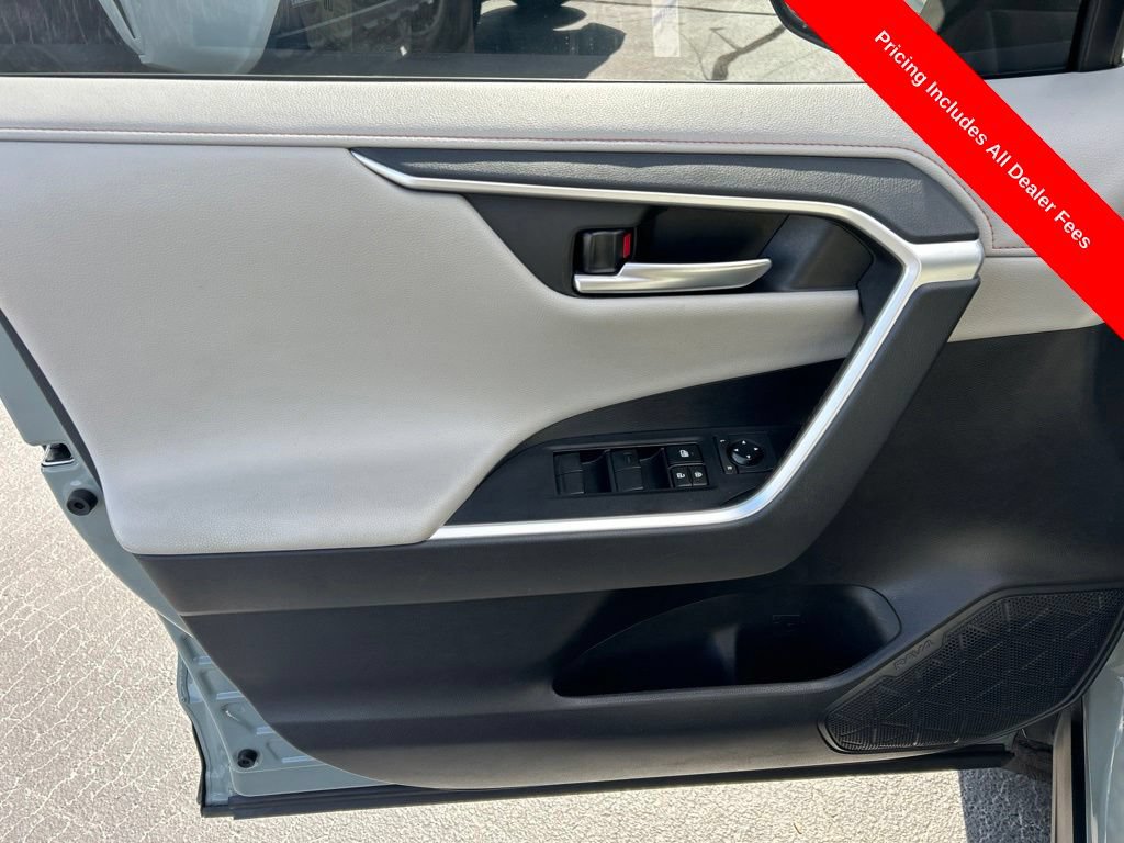 Used 2019 Toyota RAV4 Adventure w/ Cold Weather Package AWD/4WD image 4
