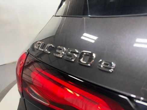 Used 2025 Mercedes-Benz GLC 350e 4MATIC w/ AMG Line image 31