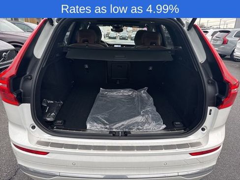 Certified 2023 Volvo XC60 B5 Plus w/ Climate Package image 11