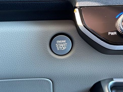 New 2026 Kia Carnival EX image 28