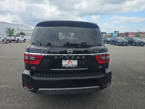 Used 2022 Nissan Armada SL w/ Captain's Chairs Package RWD image 6