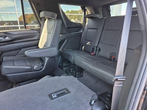 Used 2024 GMC Yukon Denali RWD image 19