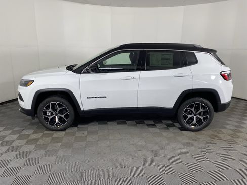 New 2026 Jeep Compass Limited image 9