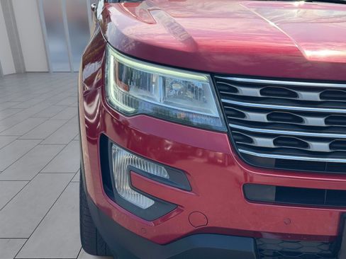 Used 2016 Ford Explorer XLT w/ Equipment Group 202A AWD/4WD image 7