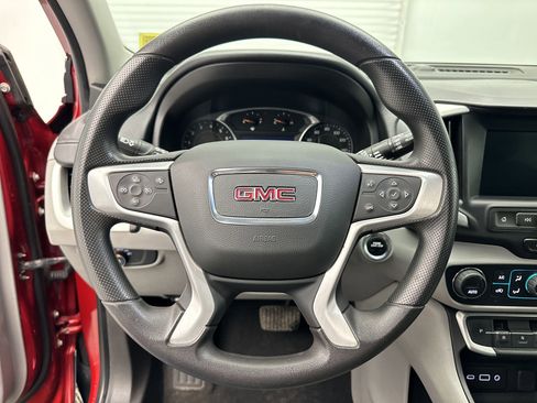 Used 2022 GMC Terrain SLE w/ Driver Convenience Package image 17