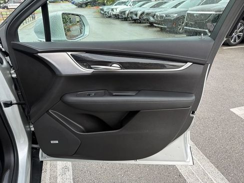 Used 2020 Cadillac XT5 Premium Luxury FWD image 38