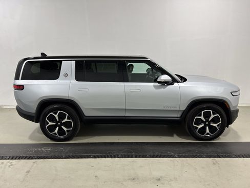 Used 2024 Rivian R1S Adventure AWD/4WD image 6
