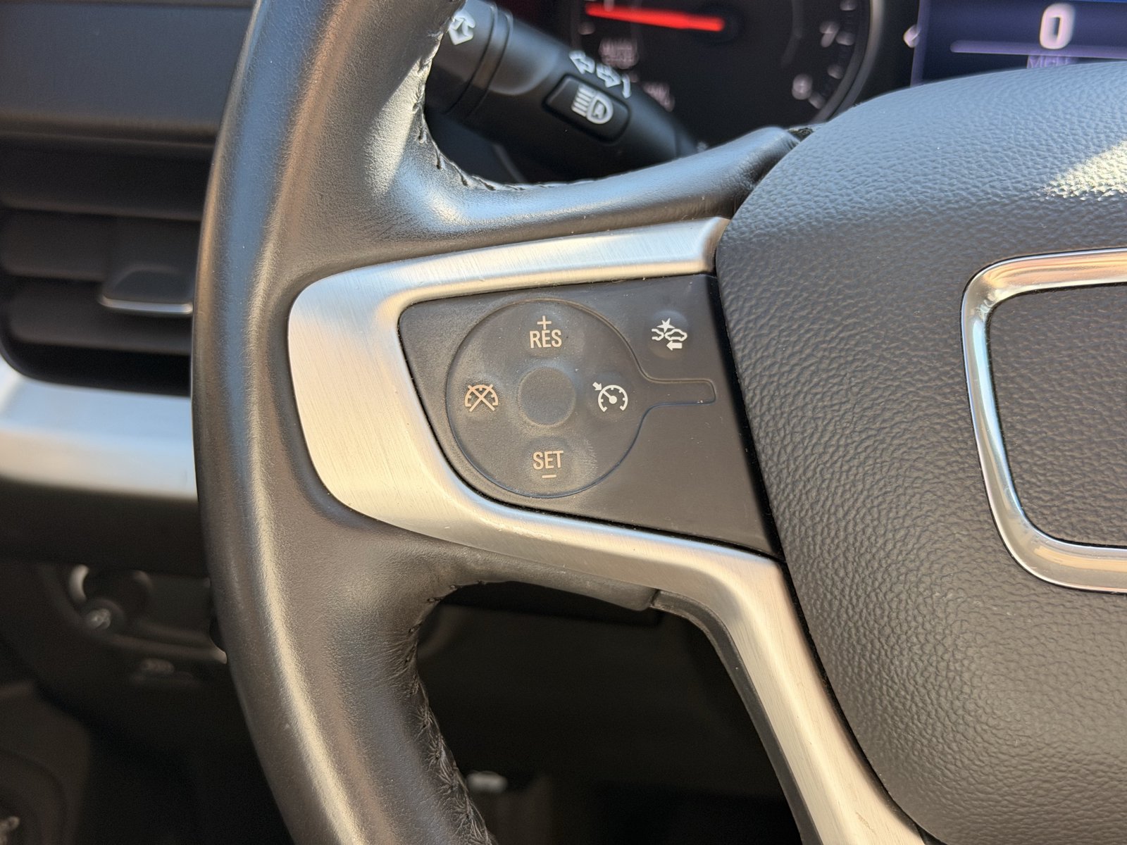 Used 2021 GMC Terrain SLE w/ Driver Convenience Package FWD image 19