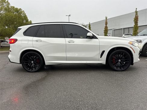 Used 2023 BMW X5 M50i w/ Executive Package image 2