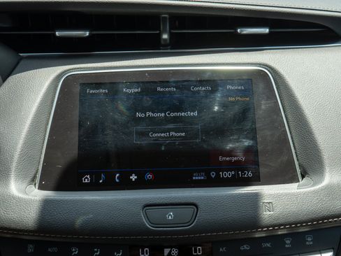 Used 2019 Cadillac XT4 Premium Luxury w/ Cold Weather Package FWD image 18