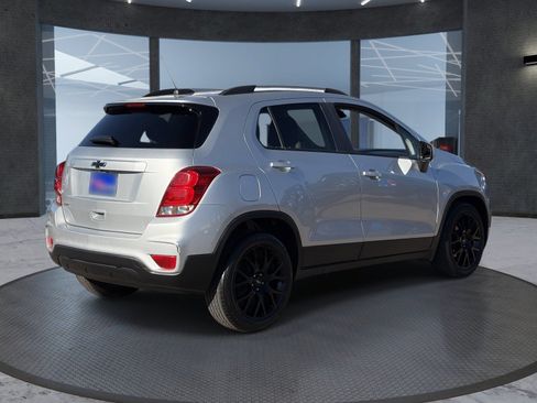 Certified 2022 Chevrolet Trax LT w/ Sport Edition FWD image 6