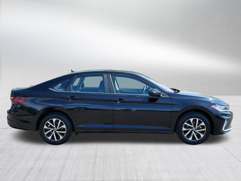 Certified 2025 Volkswagen Jetta S FWD image 8