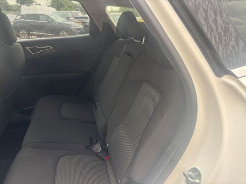 Used 2025 Kia Sportage LX FWD image 35