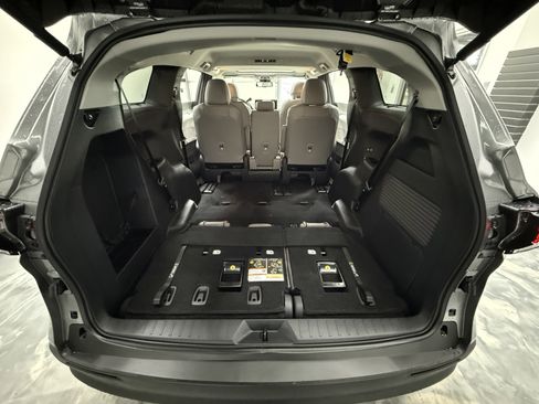 Used 2026 Toyota Sienna XLE image 30