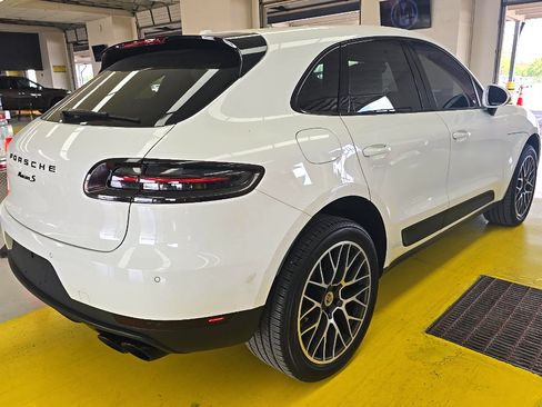 Used 2017 Porsche Macan S AWD/4WD image 6