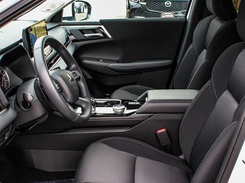 New 2026 Mitsubishi Outlander ES AWD/4WD image 31