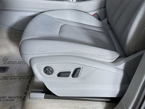 Used 2017 Audi Q7 3.0T Prestige w/ Prestige Package image 20