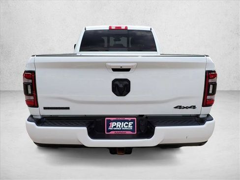 Used 2024 RAM 2500 Big Horn w/ Night Edition AWD/4WD image 3