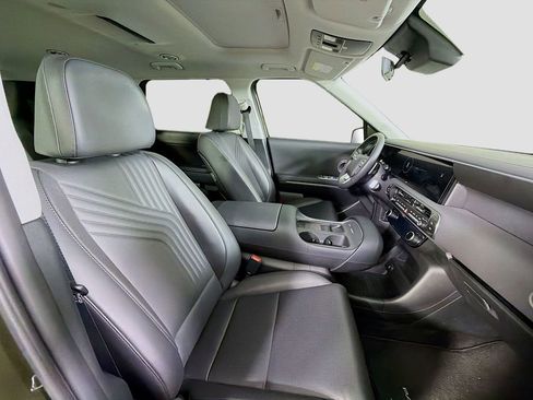 Used 2026 Hyundai Palisade SEL FWD image 32