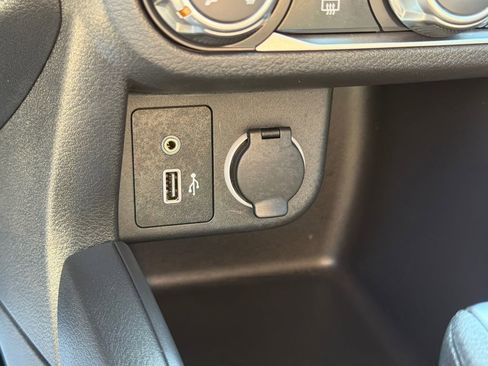 Certified 2025 Nissan Kicks Play S image 25