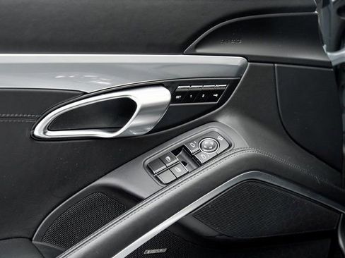 Certified 2025 Porsche 718 Boxster image 8