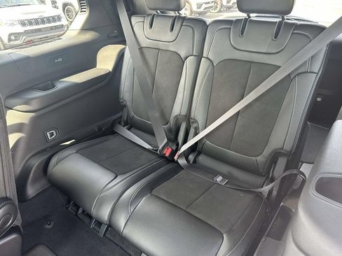 Used 2023 Jeep Grand Cherokee L Laredo AWD/4WD image 10
