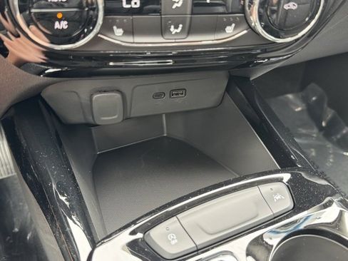 New 2025 Chevrolet Trax ACTIV image 9