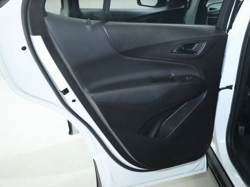 Used 2024 Chevrolet Equinox LT FWD image 13