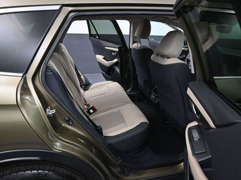 Used 2020 Subaru Outback Premium image 30