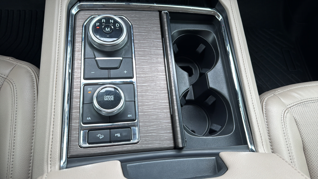 Used 2024 Ford Expedition Max Limited AWD/4WD image 23