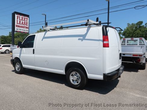 Used 2020 Chevrolet Express 2500 w/ Enhanced Convenience Package RWD image 3