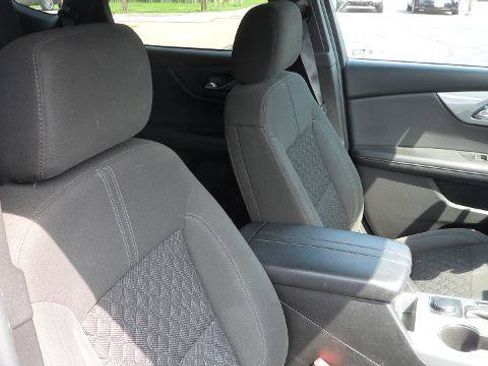 Used 2019 Chevrolet Blazer LT FWD image 27