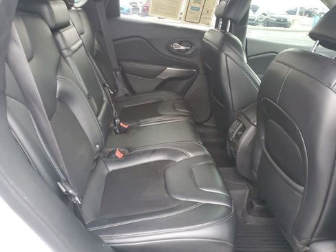 Used 2019 Jeep Cherokee Latitude Plus image 26