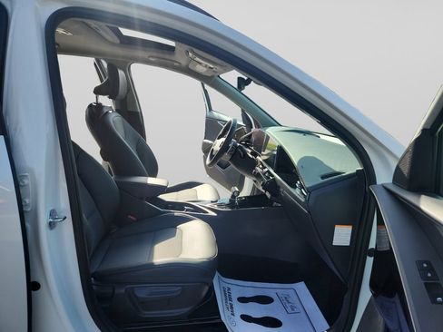 Certified 2025 Kia Niro EX Touring FWD image 17