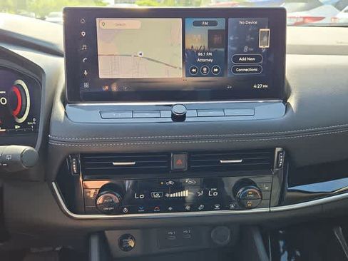 Used 2024 Nissan Rogue SL w/ SL Premium Package FWD image 27