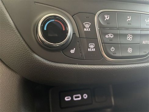 Certified 2024 Chevrolet Equinox LT w/ LPO, Floor Liner Package image 30